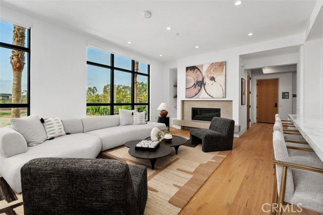 4261 Uptown Newport 1, Newport Beach, CA 92660