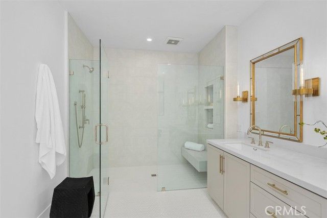 4261 Uptown Newport 1, Newport Beach, CA 92660