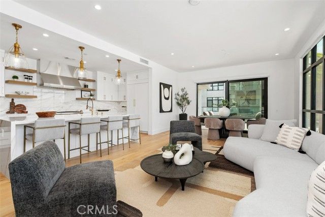 4261 Uptown Newport 1, Newport Beach, CA 92660