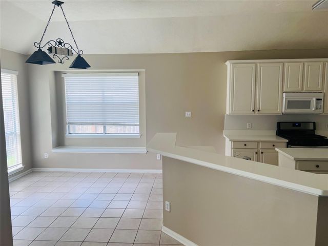 4722 Silverlake Drive, Sugar Land, TX 77479