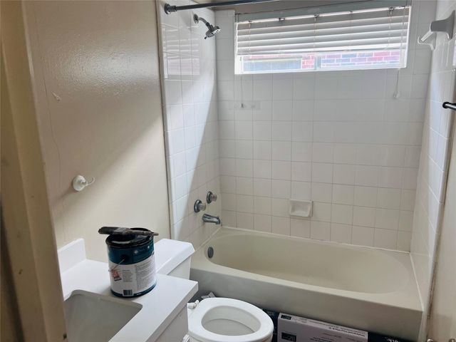 4722 Silverlake Drive, Sugar Land, TX 77479