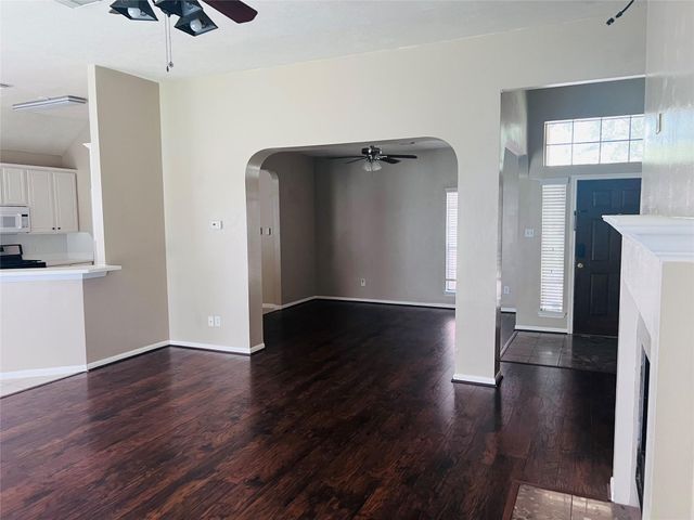 4722 Silverlake Drive, Sugar Land, TX 77479