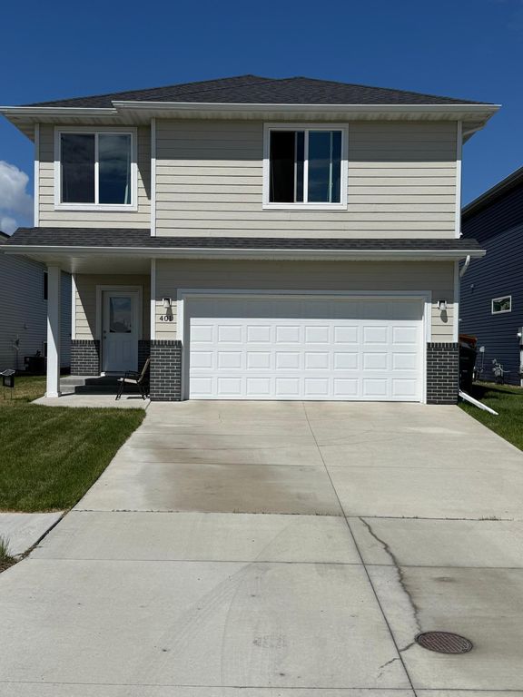401 7th Street E, Horace, ND 58047