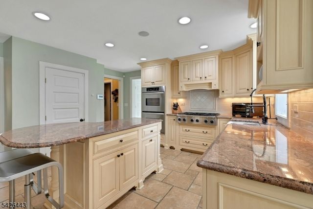 285 Plainfield Ave, Berkeley Heights Twp., NJ 07922