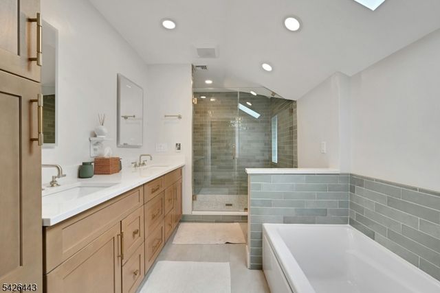 285 Plainfield Ave, Berkeley Heights Twp., NJ 07922