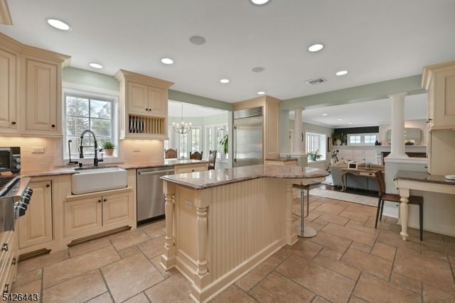 285 Plainfield Ave, Berkeley Heights Twp., NJ 07922