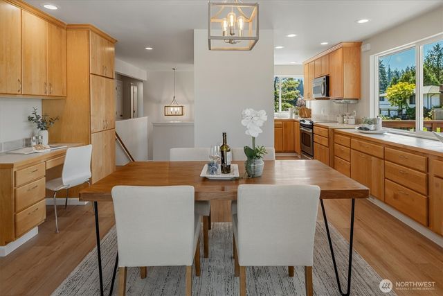 7430 143rd Avenue NE, Redmond, WA 98052