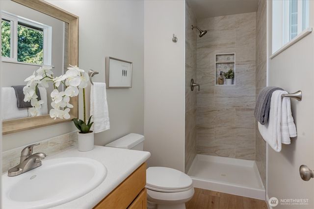 7430 143rd Avenue NE, Redmond, WA 98052