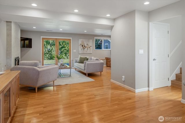 7430 143rd Avenue NE, Redmond, WA 98052