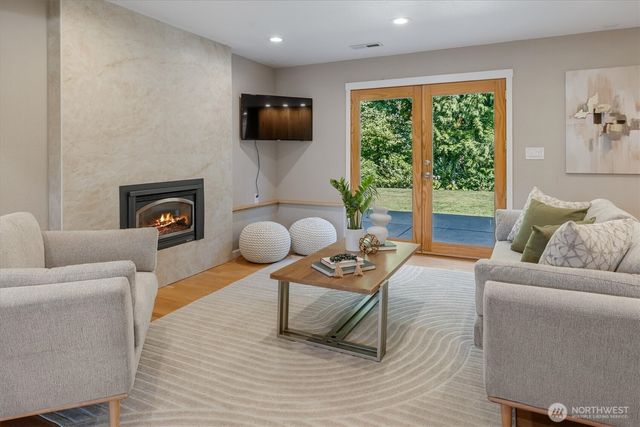 7430 143rd Avenue NE, Redmond, WA 98052