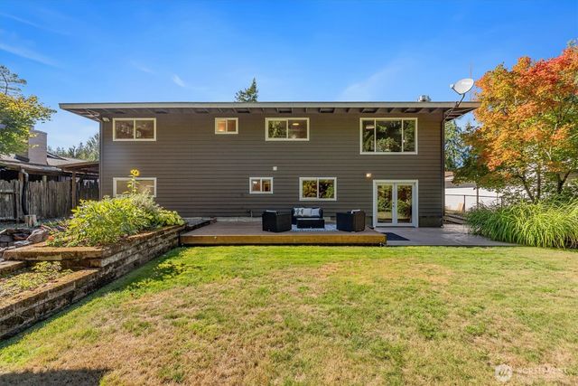 7430 143rd Avenue NE, Redmond, WA 98052