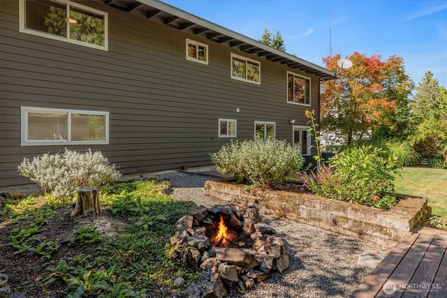 7430 143rd Avenue NE, Redmond, WA 98052