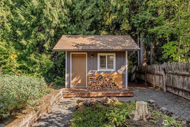 7430 143rd Avenue NE, Redmond, WA 98052