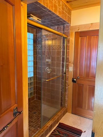 16527 Robertson Road, Truckee, CA 96161