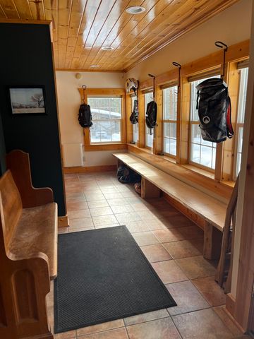 16527 Robertson Road, Truckee, CA 96161