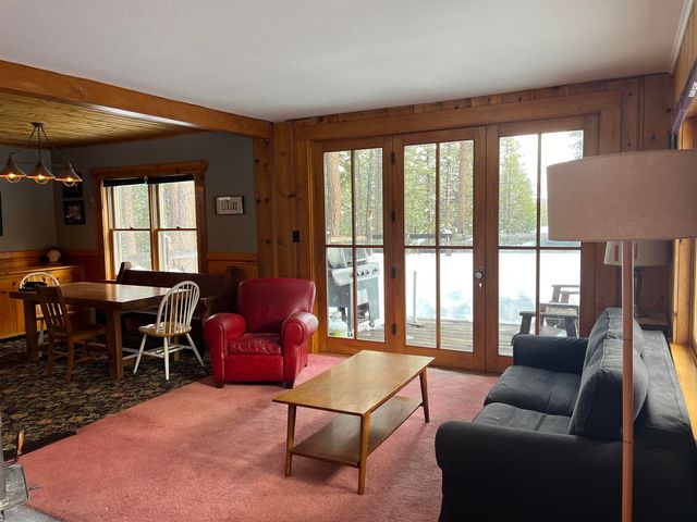 16527 Robertson Road, Truckee, CA 96161