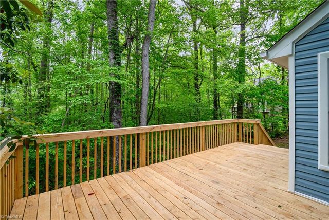 14 Creekstone Court, Greensboro, NC 27407
