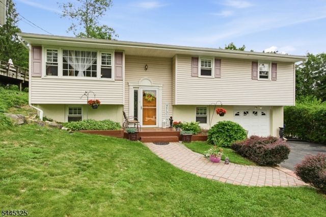 13 Anderson Ave, Rockaway Twp., NJ 07866