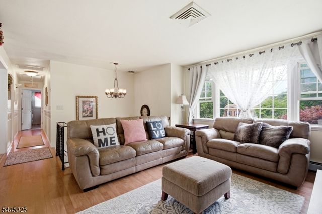13 Anderson Ave, Rockaway Twp., NJ 07866