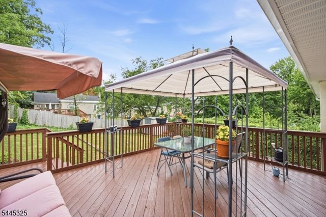 13 Anderson Ave, Rockaway Twp., NJ 07866