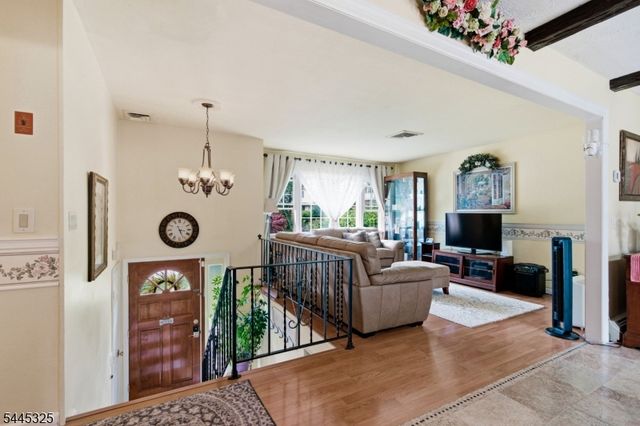 13 Anderson Ave, Rockaway Twp., NJ 07866