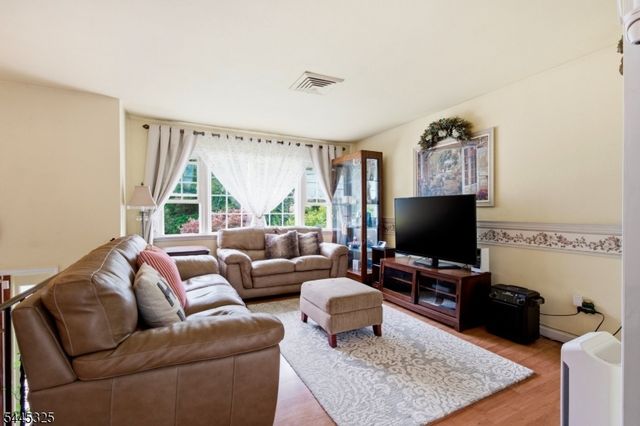 13 Anderson Ave, Rockaway Twp., NJ 07866
