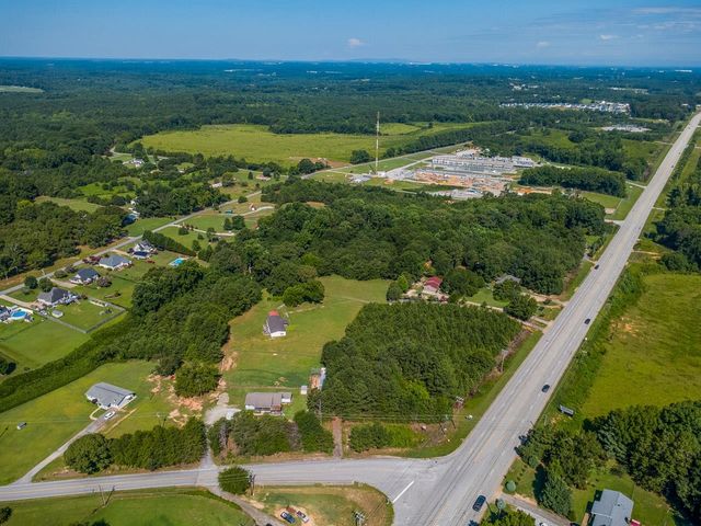 2131 & 2135 Moore Duncan Highway, Moore, SC 29369