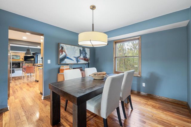 N7W31376 Cambridge COURT, Delafield, WI 53018