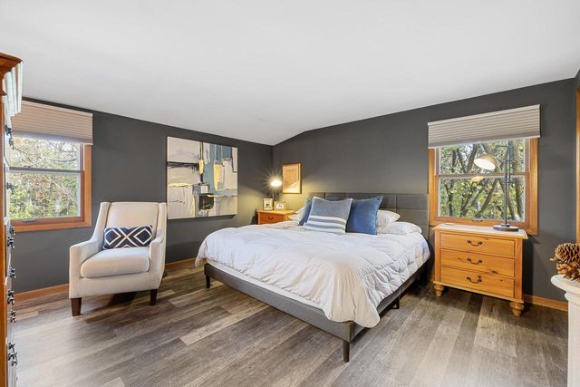 N7W31376 Cambridge COURT, Delafield, WI 53018