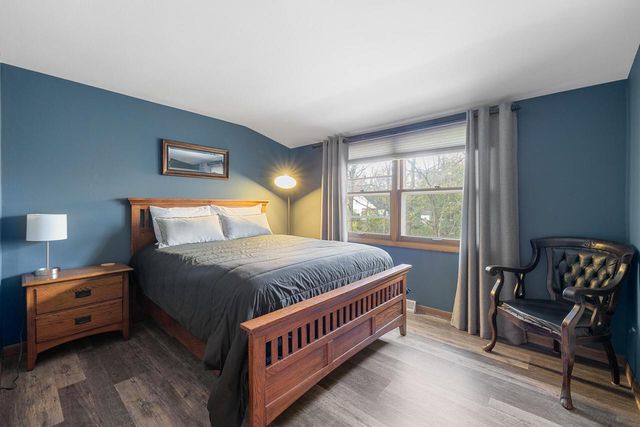 N7W31376 Cambridge COURT, Delafield, WI 53018