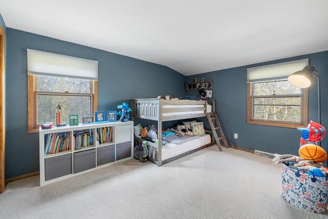 N7W31376 Cambridge COURT, Delafield, WI 53018