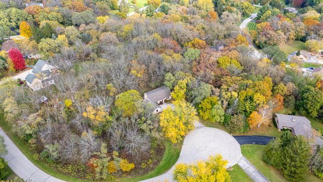 N7W31376 Cambridge COURT, Delafield, WI 53018