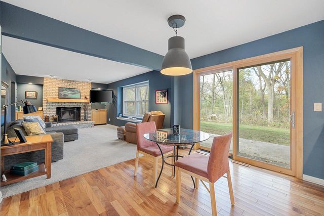 N7W31376 Cambridge COURT, Delafield, WI 53018