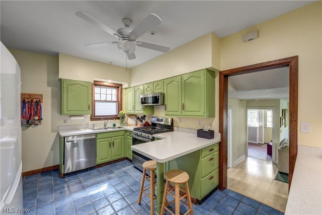 14013 Clifton Boulevard, Lakewood, OH 44107