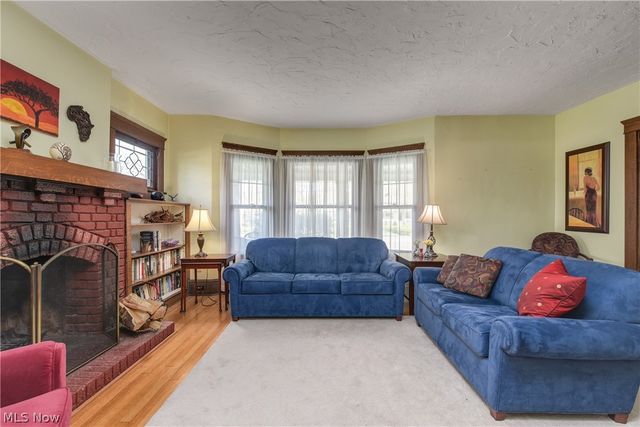 14013 Clifton Boulevard, Lakewood, OH 44107