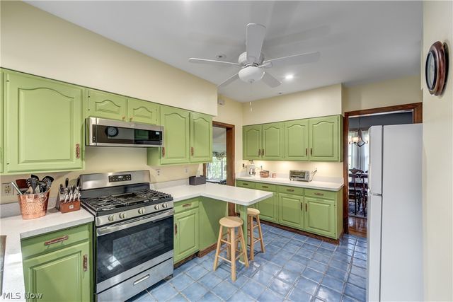 14013 Clifton Boulevard, Lakewood, OH 44107