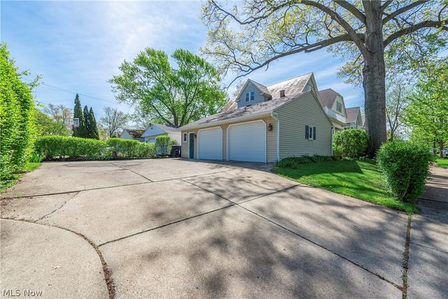 14013 Clifton Boulevard, Lakewood, OH 44107