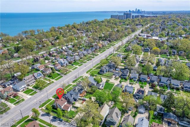 14013 Clifton Boulevard, Lakewood, OH 44107