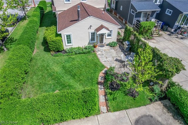 14013 Clifton Boulevard, Lakewood, OH 44107