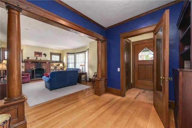 14013 Clifton Boulevard, Lakewood, OH 44107