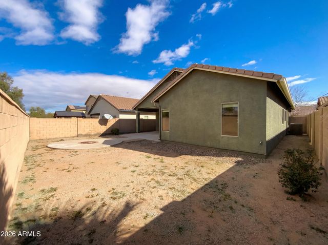 18236 N JAMESON Drive, Maricopa, AZ 85138