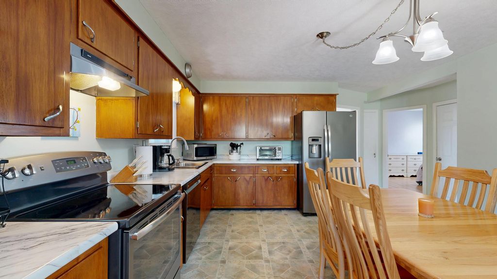 34 Louise Avenue, Lewiston, ME 04240 — photo 5