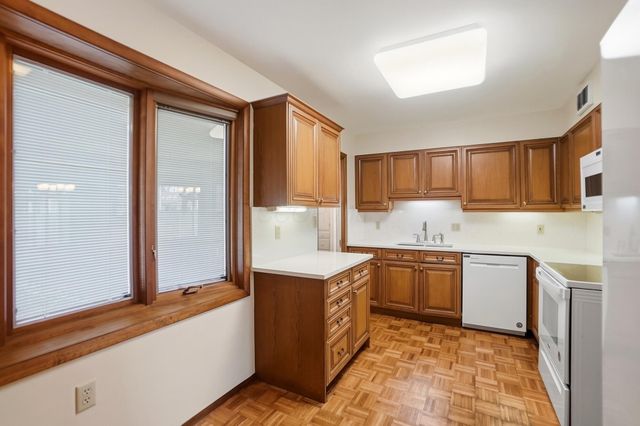 3134 Herrick Road, Upper Arlington, OH 43221