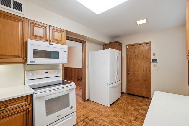 3134 Herrick Road, Upper Arlington, OH 43221