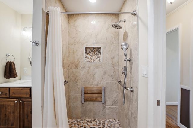 3134 Herrick Road, Upper Arlington, OH 43221