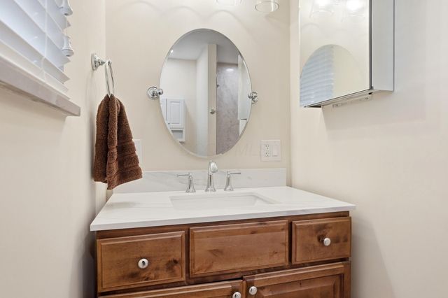 3134 Herrick Road, Upper Arlington, OH 43221