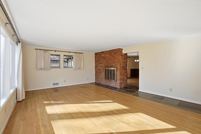 3134 Herrick Road, Upper Arlington, OH 43221