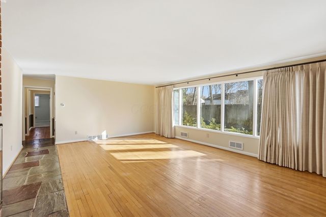 3134 Herrick Road, Upper Arlington, OH 43221