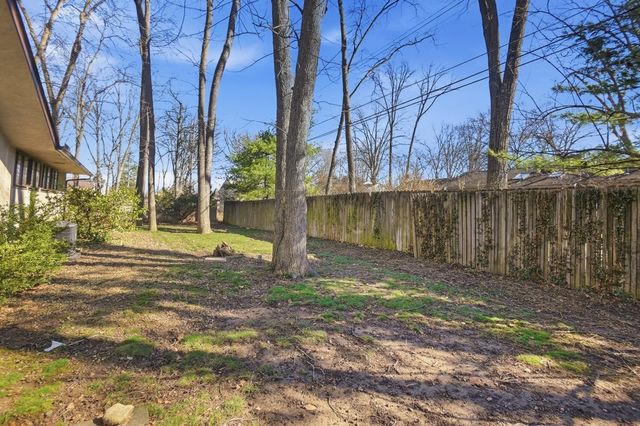 3134 Herrick Road, Upper Arlington, OH 43221