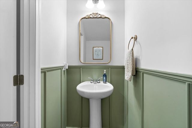 69 Briarwood Drive W, Dawsonville, GA 30534